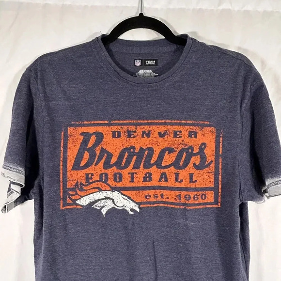 Denver Broncos Shirt Men's Medium Blue Graphic Print Short Sleeve Crew Neck - Picture 2 of 9